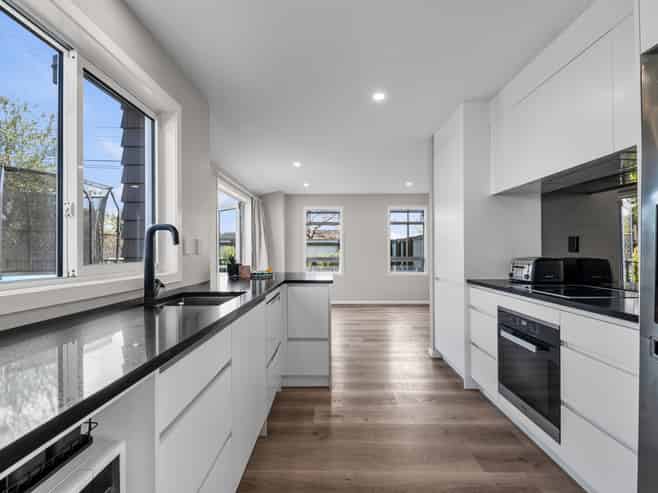 236 Ranolf Street, Glenholme