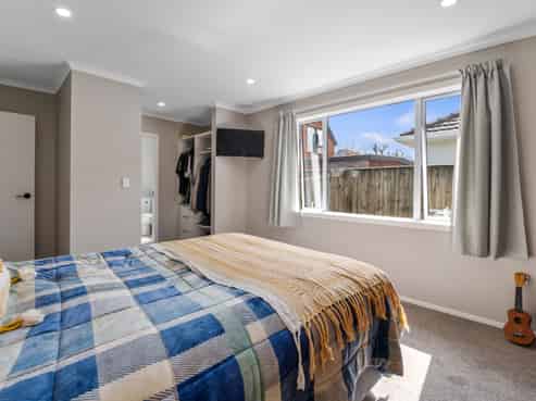 236 Ranolf Street, Glenholme