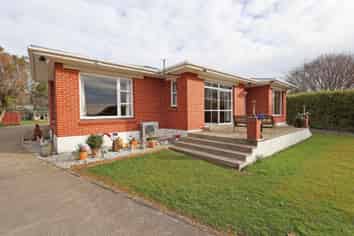 195 Maher Street, Tisbury