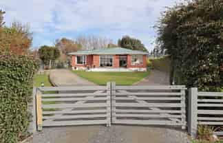 195 Maher Street, Tisbury