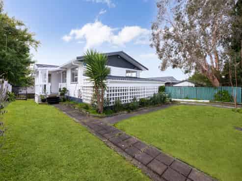 6 Aquarius Avenue, Glen Eden