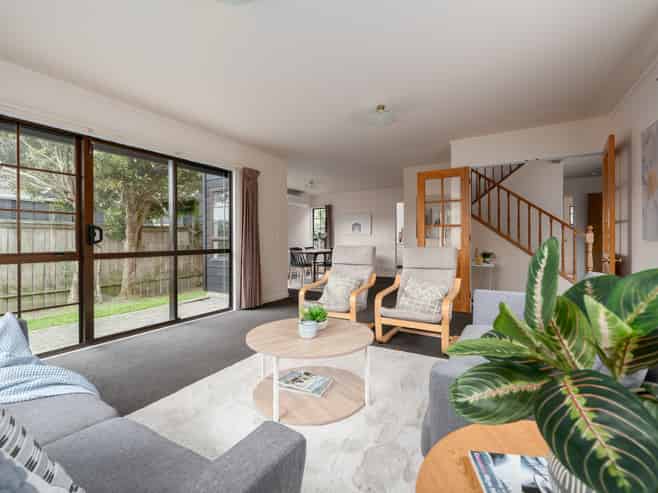 6 Ellwood Place, Churton Park