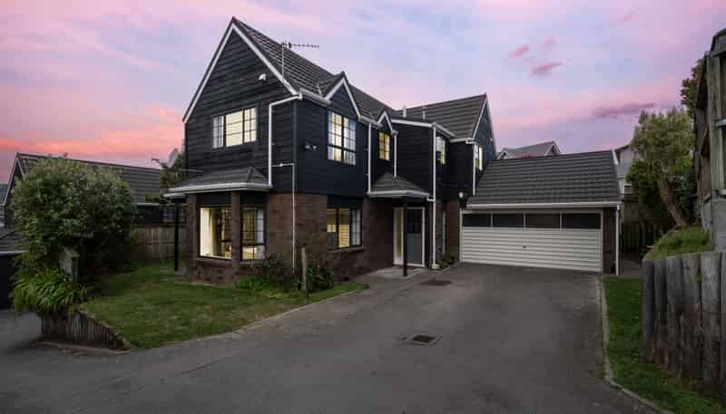 6 Ellwood Place, Churton Park