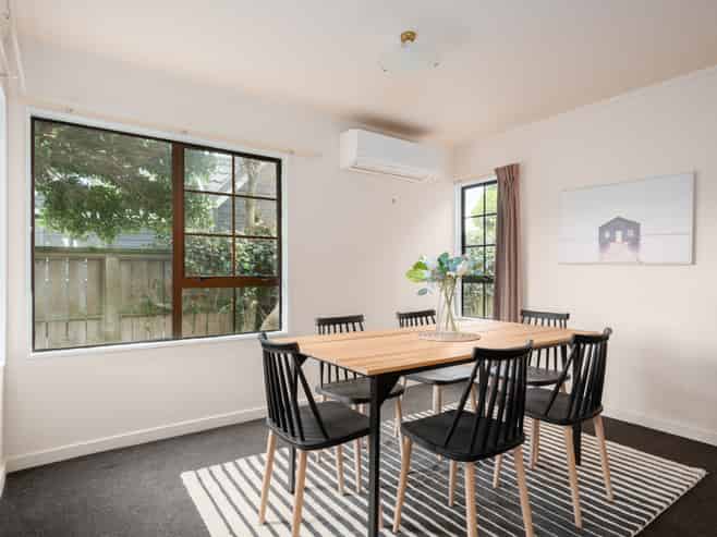 6 Ellwood Place, Churton Park