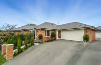 43 Parade Court, Addington