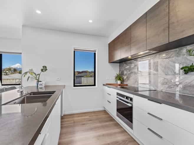 10 Mangaotuku Lane, Whalers Gate