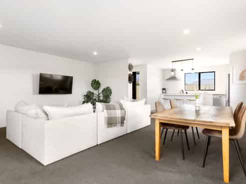 17 Merino Crescent, Amberley