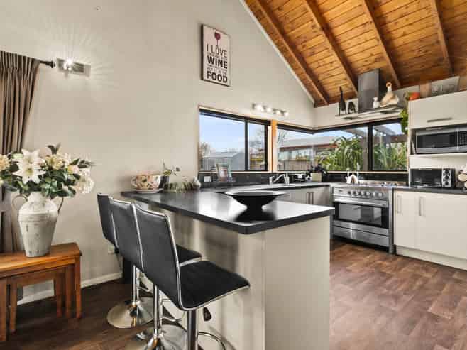 16 Cormack Place, Greenmeadows
