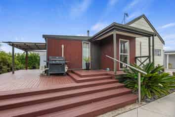 111 Windermere Drive, Poike