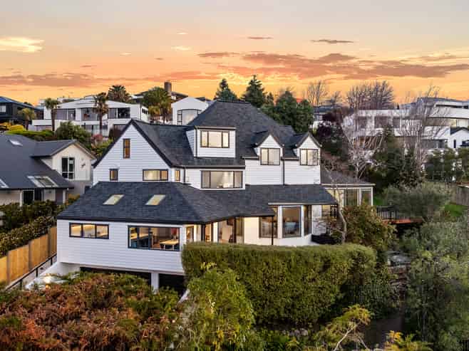 24 Nehru Place, Cashmere