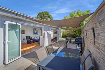 207A The Square, Whangamata