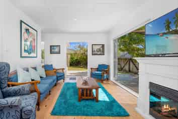 207A The Square, Whangamata