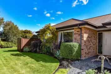 17 Hurricane Way, Wigram