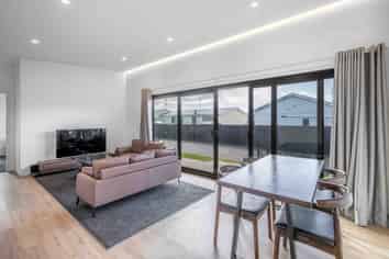 37 Jenkin Street, Strathern