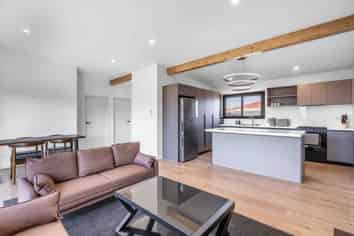 37 Jenkin Street, Strathern