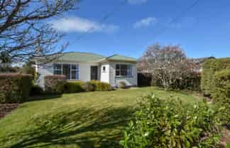 234 High Street North , Carterton