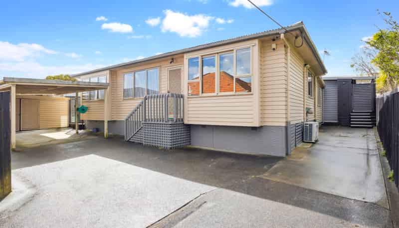9 Sheehan Road, Te Atatu South