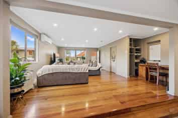 9 Sheehan Road, Te Atatu South