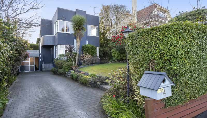4 Lawson Street, Roslyn