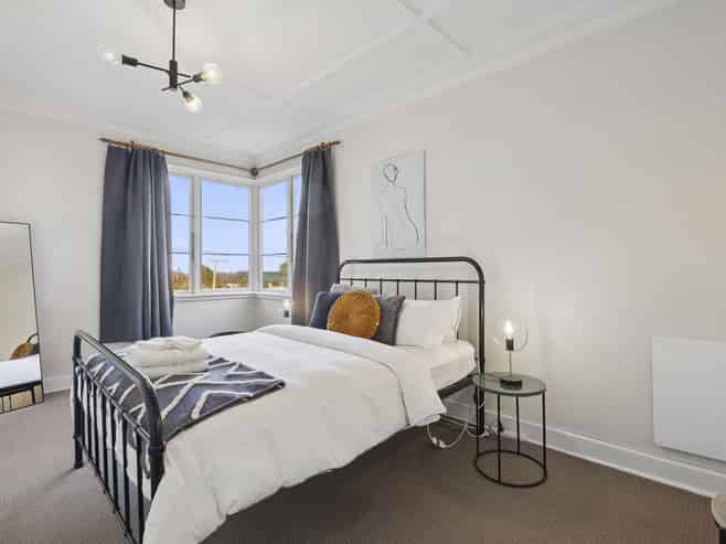 4 Lawson Street, Roslyn