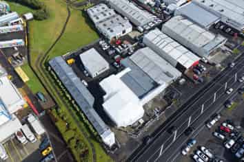 Unit  J | 81 m2 Industrial with Roller Door