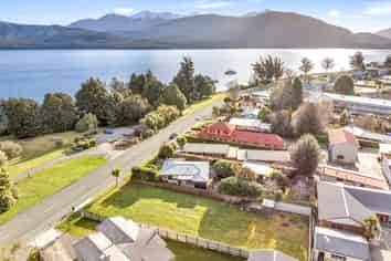 4 Lakefront Drive, Te Anau