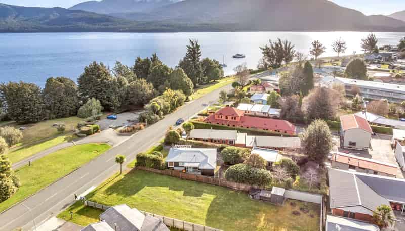 4 Lakefront Drive, Te Anau