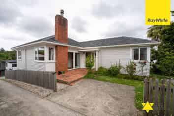 12 Norman Road, Titirangi