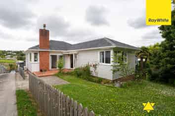 12 Norman Road, Titirangi