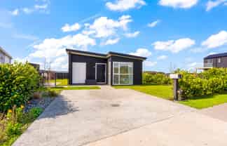 42 Pourewa Street, TE KAUWHATA
