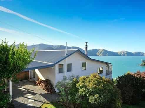 9 Ranui Crescent, Diamond Harbour