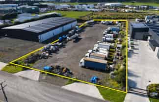 Large Yard with Dual Access