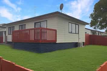 8d Oratu Place, Manurewa