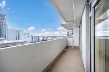11C/32 Eden Crescent, Auckland Central