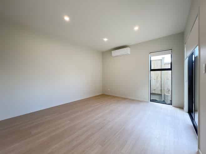 46A Tiroroa Avenue, Te Atatu South