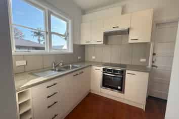 8 Rupert Clark , Whau Valley