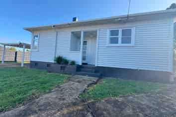 8 Rupert Clark, Whau Valley