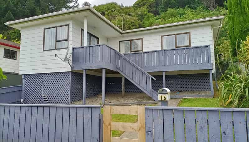 16 Trelawney Road, Wainuiomata