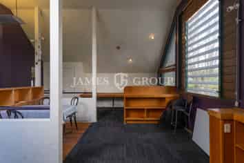 CHARACTER OFFICE WITH TIMBER FLOORS IN EPSOM