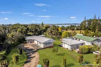 33 James McLeod Road, Helensville