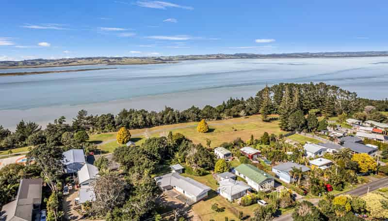 33 James McLeod Road, Helensville