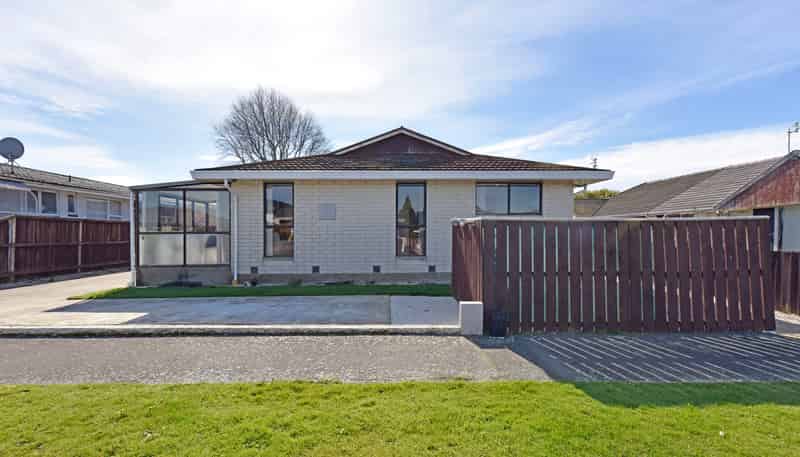 1/17 Apollo Place, Papanui