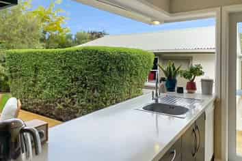 30 Evesham Crescent, Spreydon