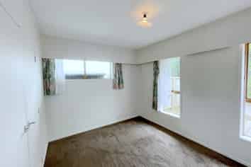 1/15 Robson Street, Mount Roskill