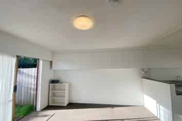 1/15 Robson Street, Mount Roskill