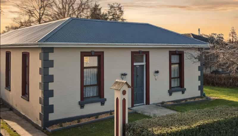 154 Union Street, MILTON
