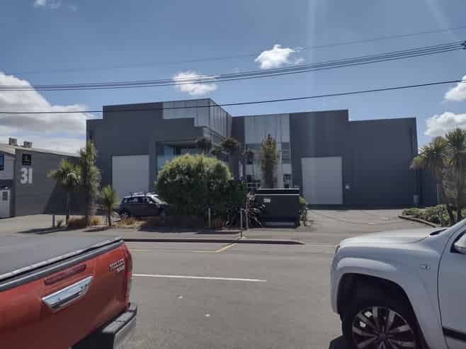 Modern office/warehouse - Addington
