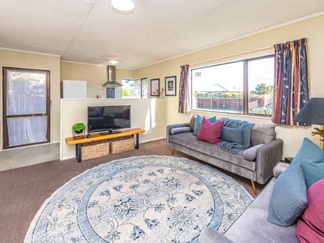 12C Cornwall Road, Springvale