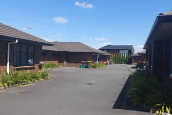 3/108 Old Farm Road, Hamilton East