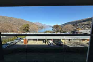 113/4 Lake Avenue, Frankton